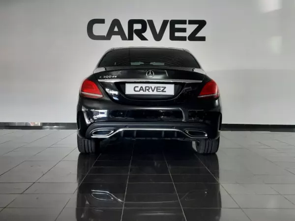 
								Mercedes-Benz C 300 AMG Line full									