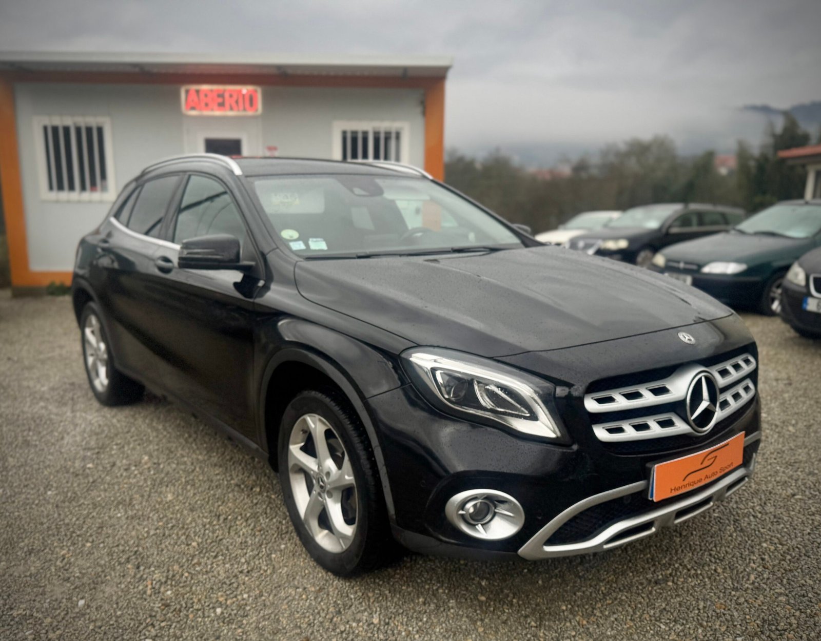 
								Mercedes-Benz Gla 180 Cdi full									