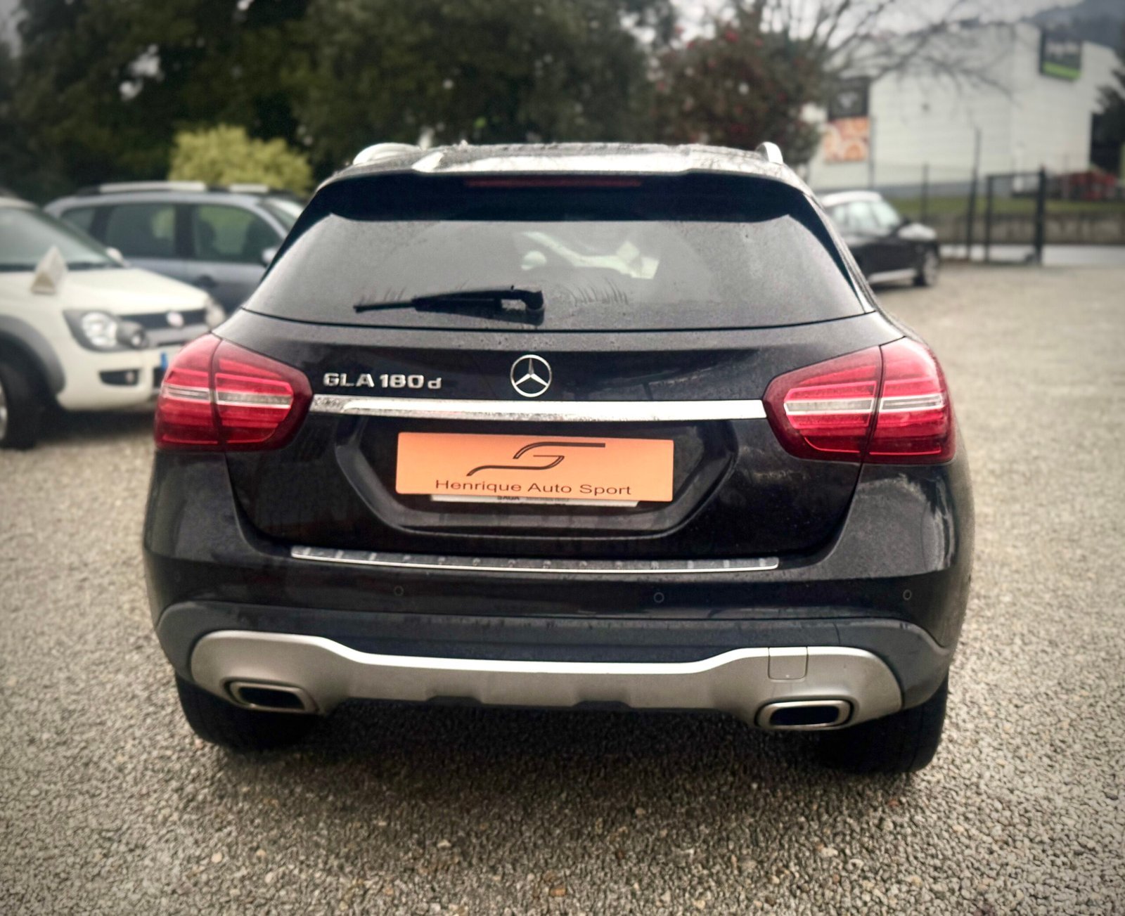 
								Mercedes-Benz Gla 180 Cdi full									