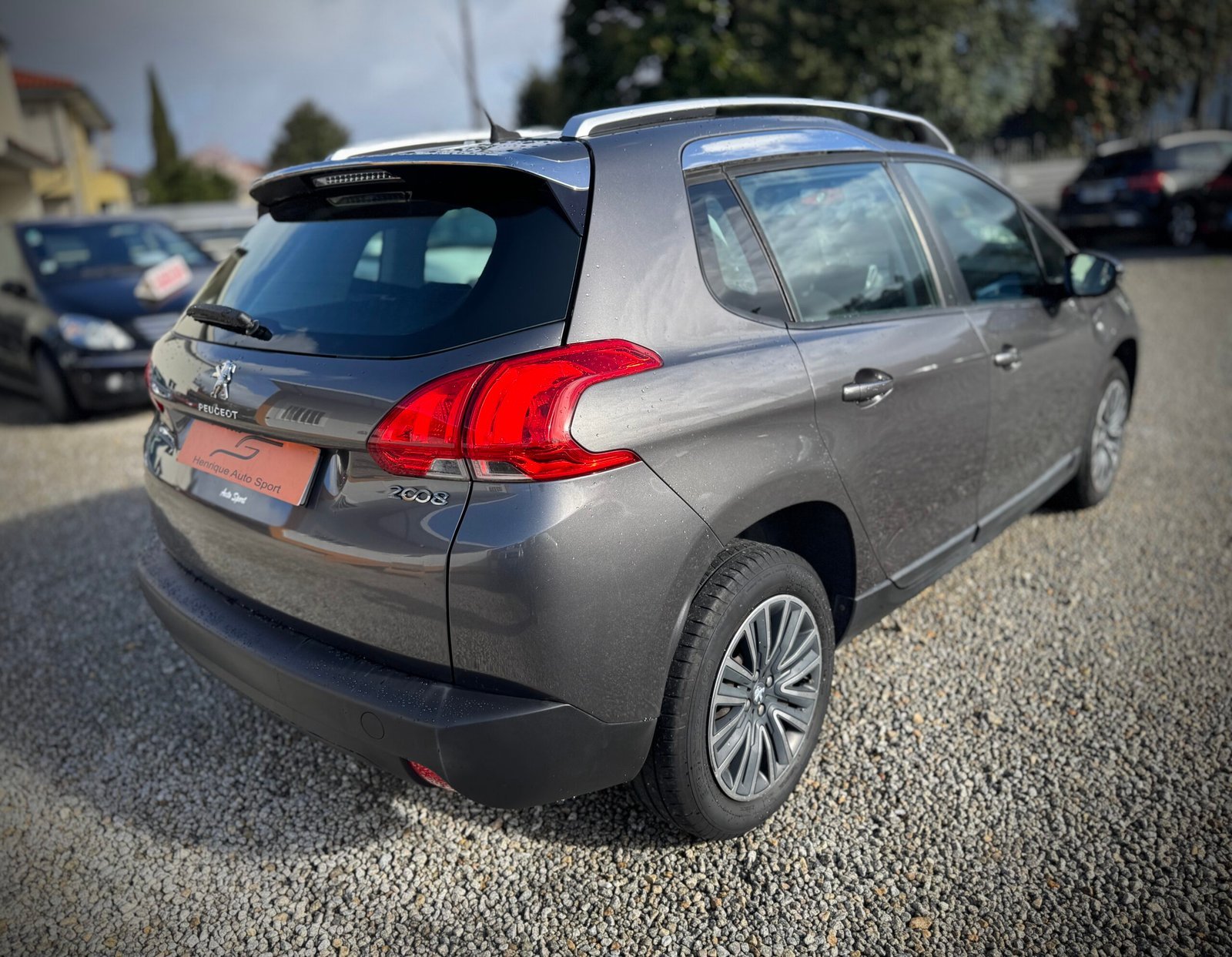 
								Peugeot 2008 1. Hdi Active full									