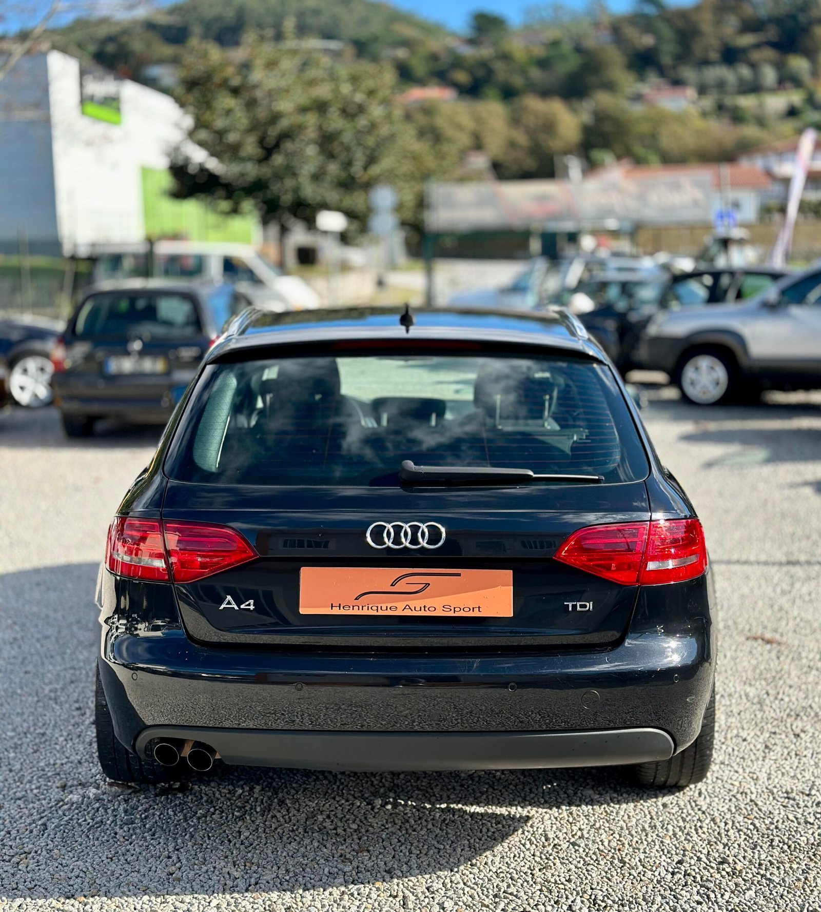 
								Audi A4 Avant 2.0 TDI 170CV full									