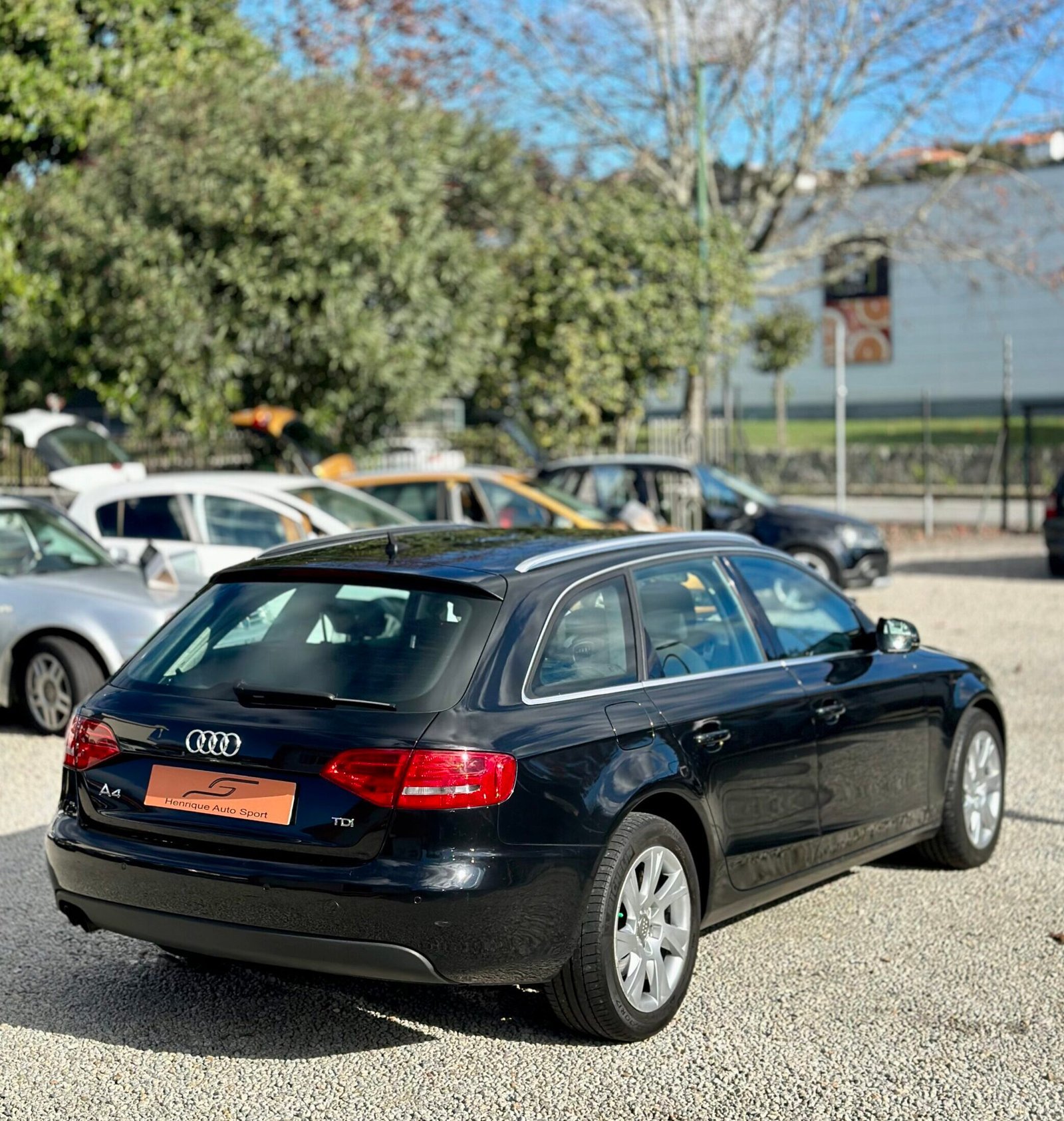 
								Audi A4 Avant 2.0 TDI 170CV full									