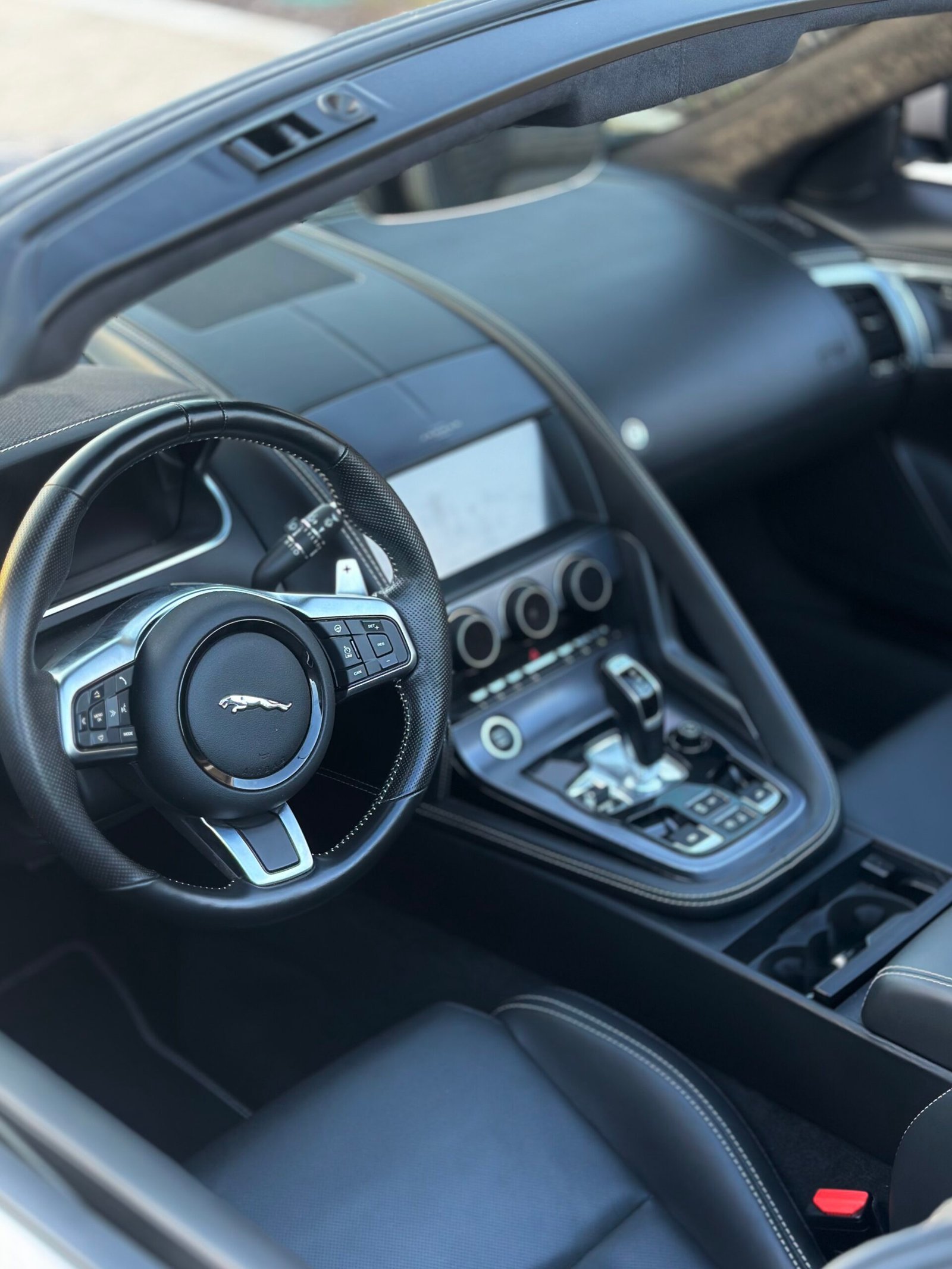 
								Jaguar F-Type Convertible 300cv Aut. full									