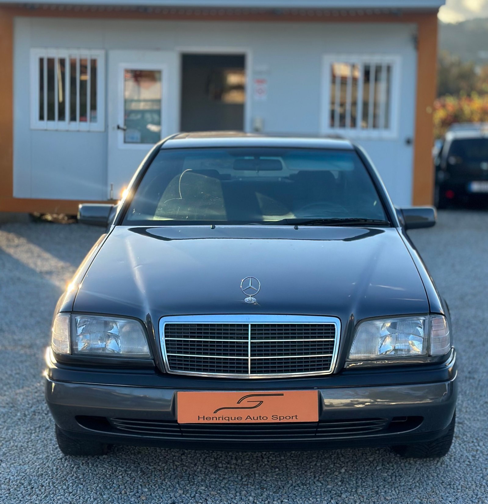 
								Mercedes-Benz C220 D full									