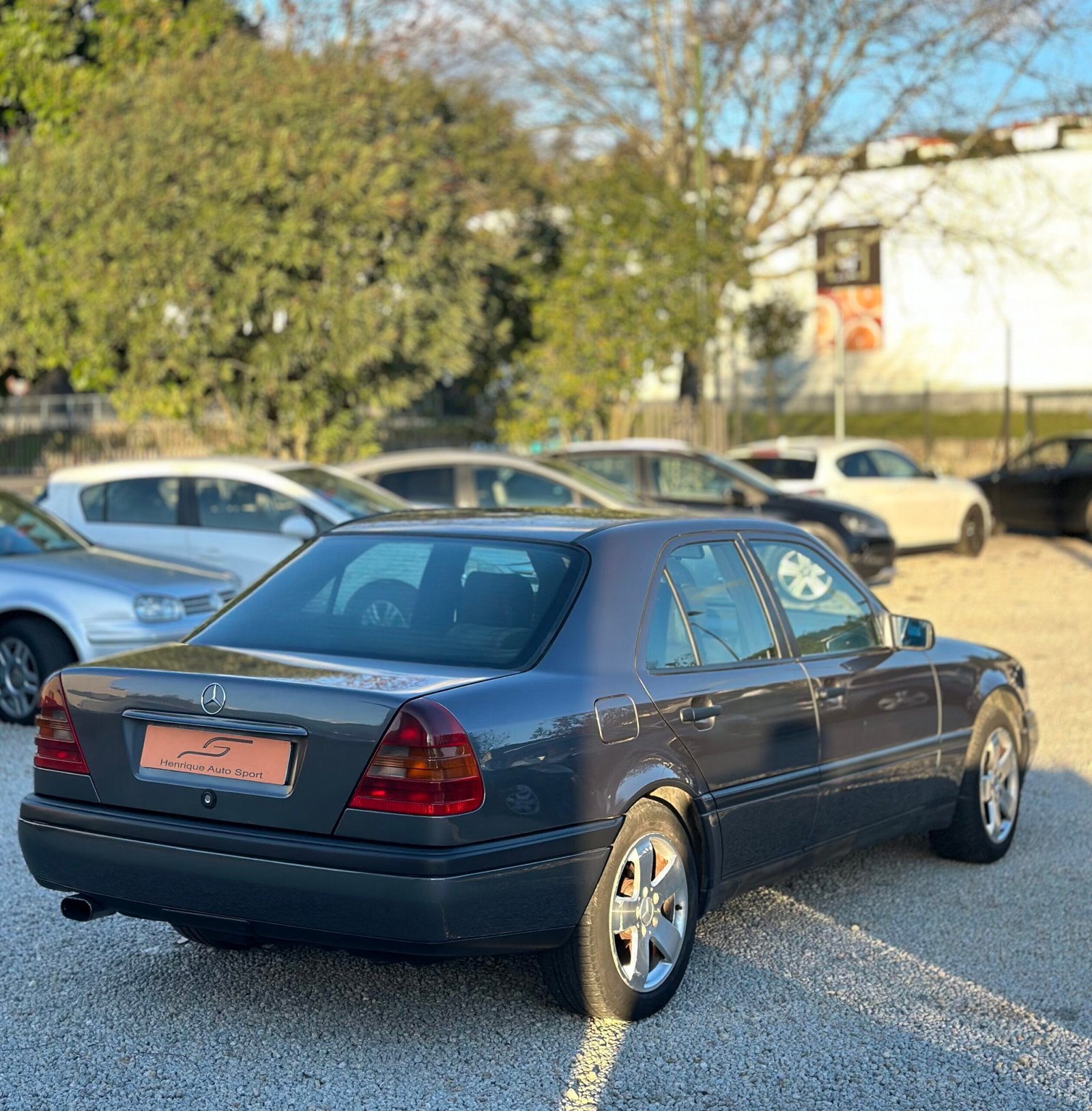 
								Mercedes-Benz C220 D full									