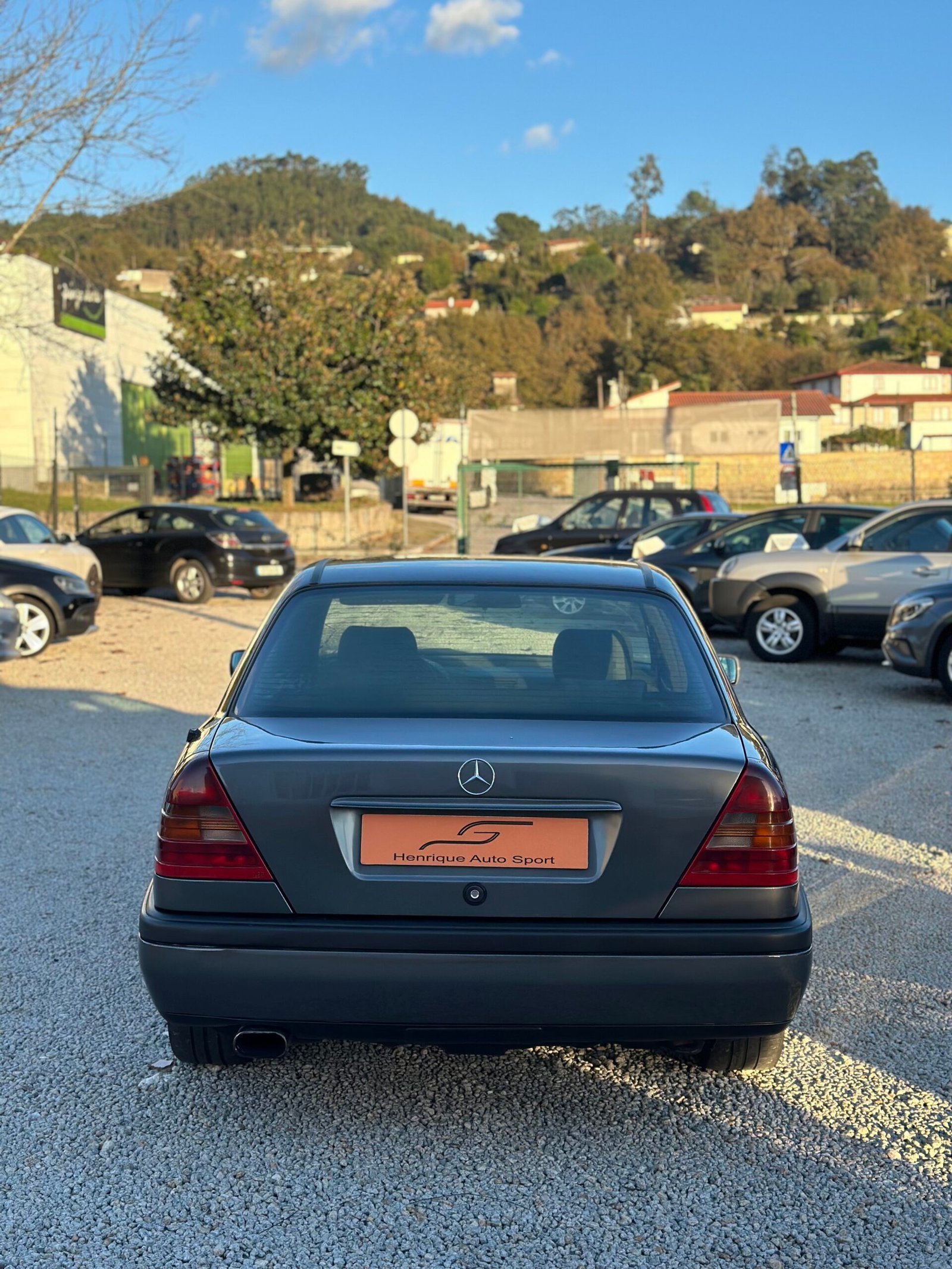 
								Mercedes-Benz C220 D full									