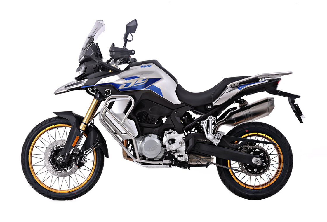 
								VOGE 900 DSX full									