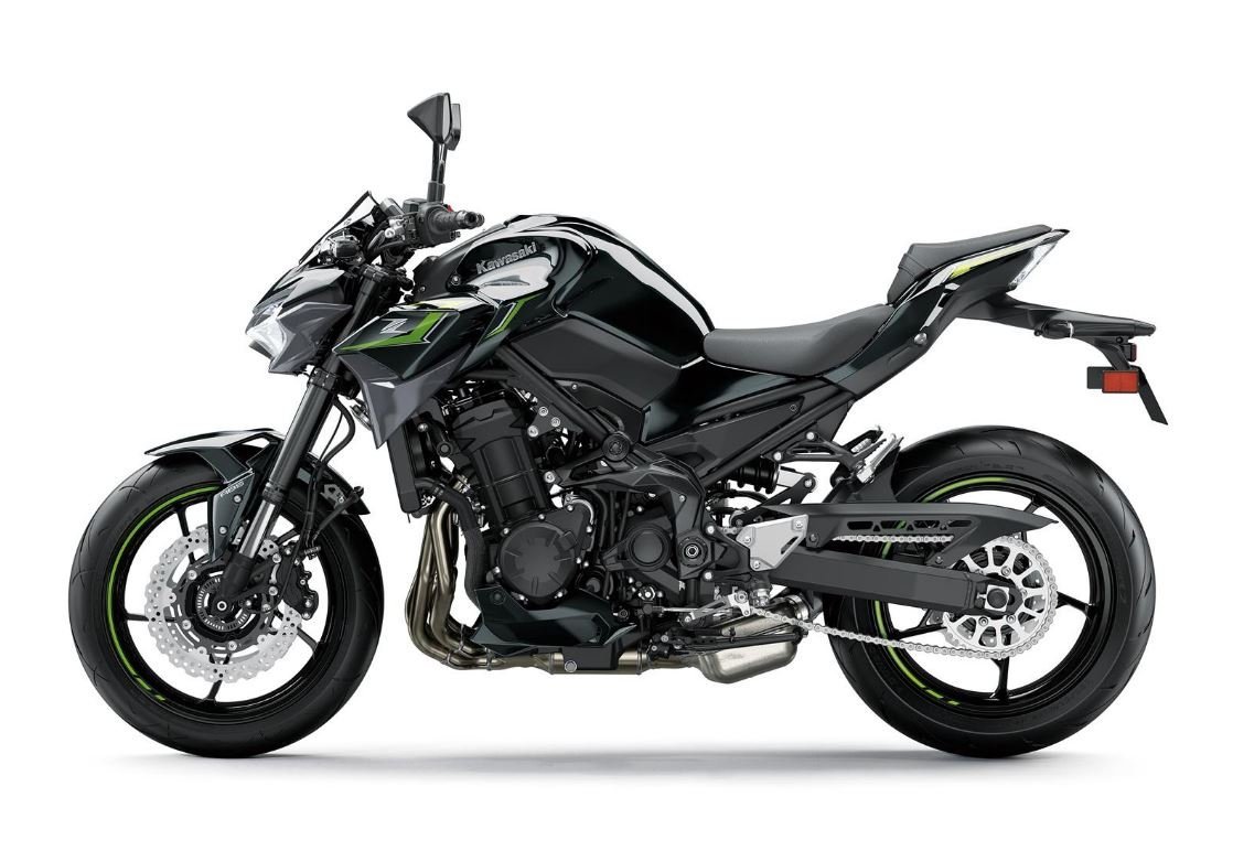 
								Kawasaki Z900 full									