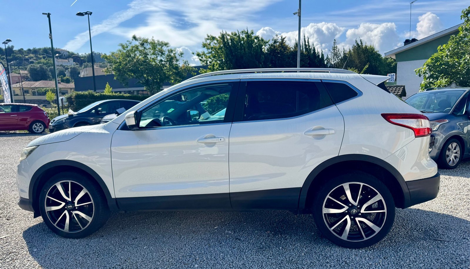 
								Nissan Qashqai 1.6 Dci All mode 360º full									