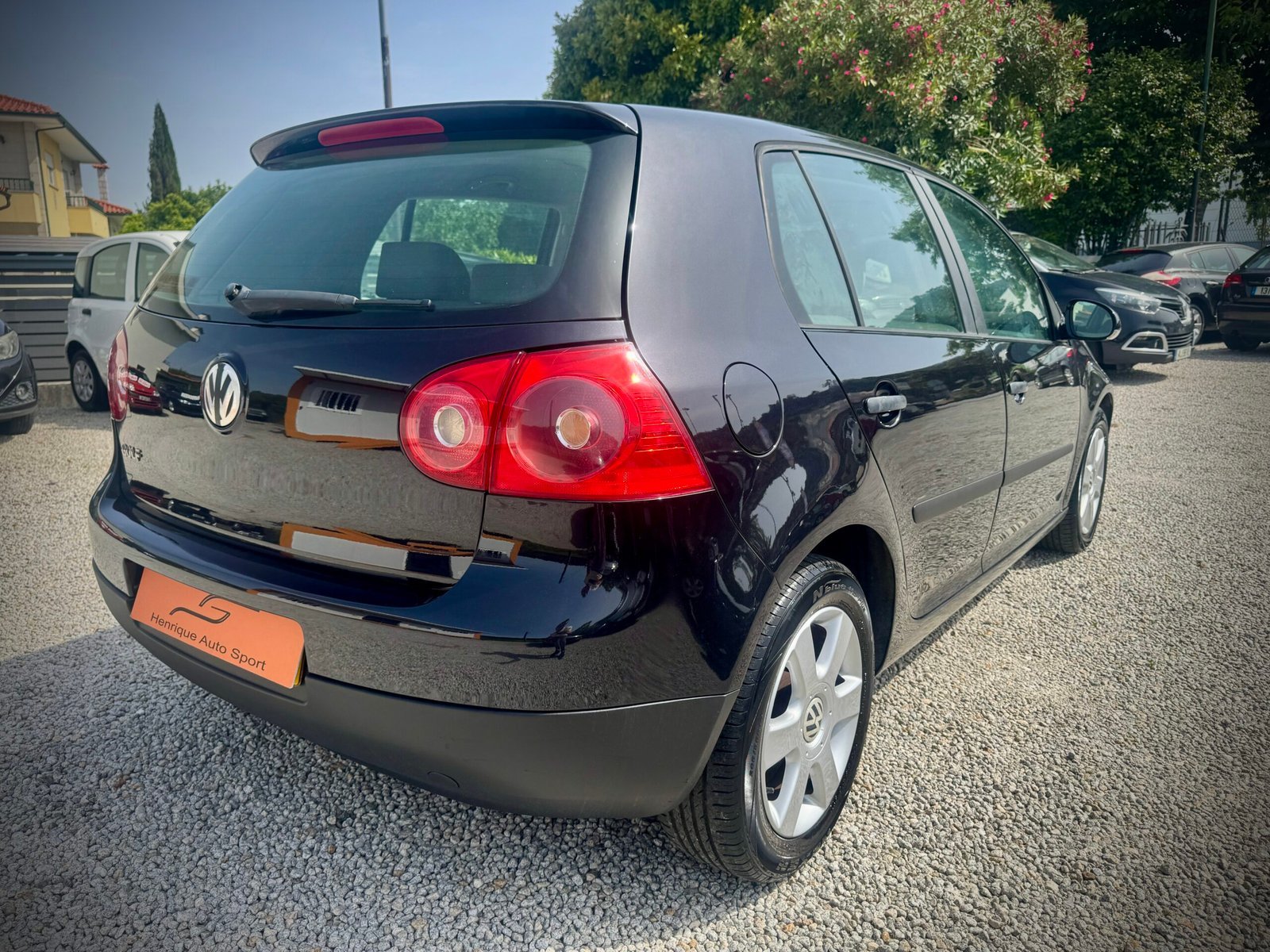 
								Vw Golf V 1.4i Confortline full									