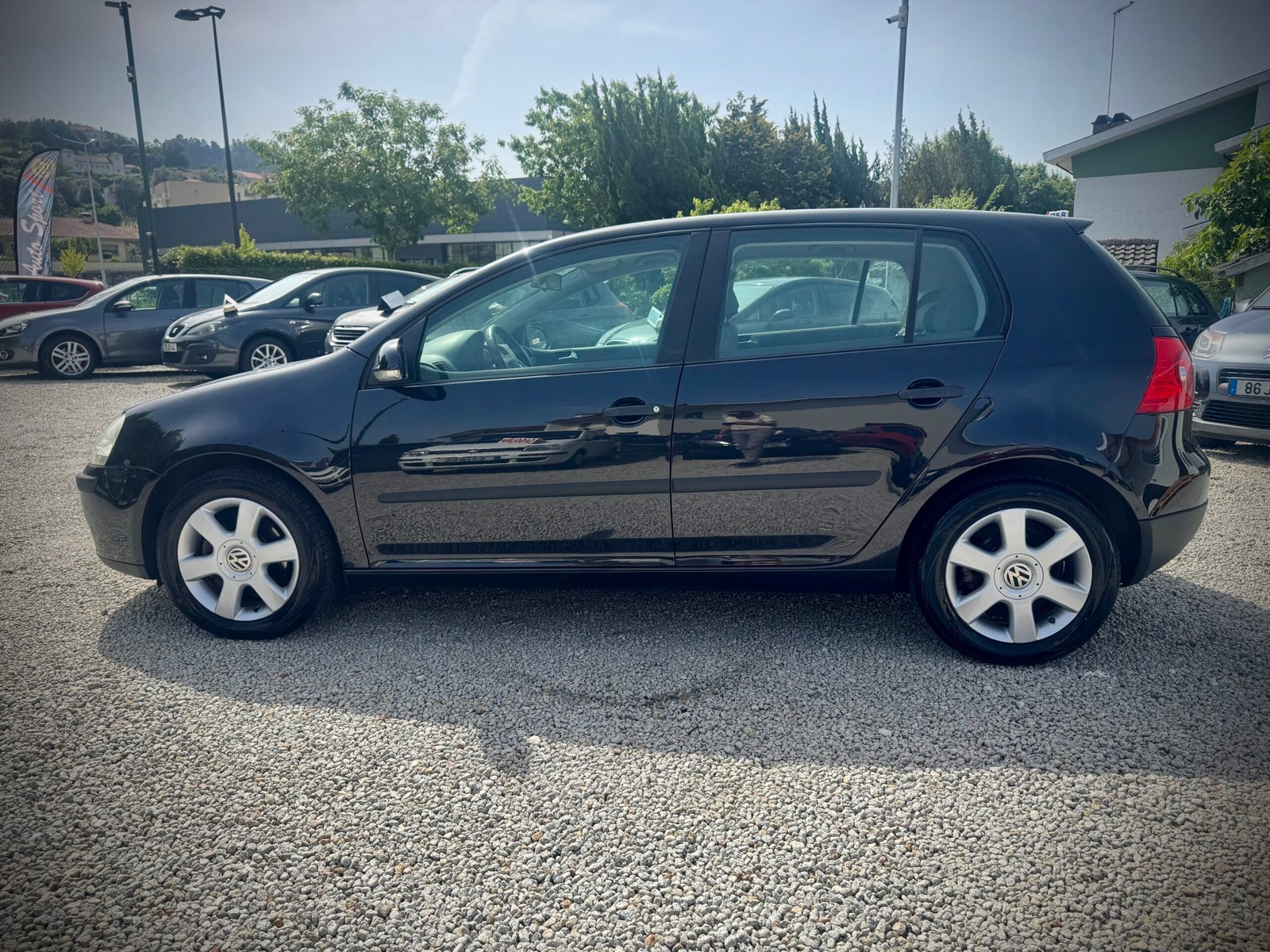 
								Vw Golf V 1.4i Confortline full									